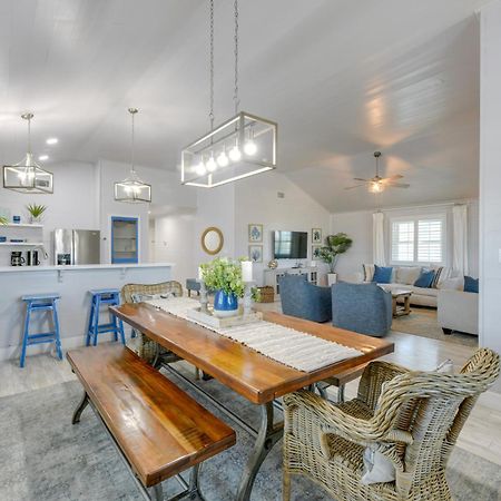 Trendy Port Aransas Home With Private Pool And Deck! Kültér fotó
