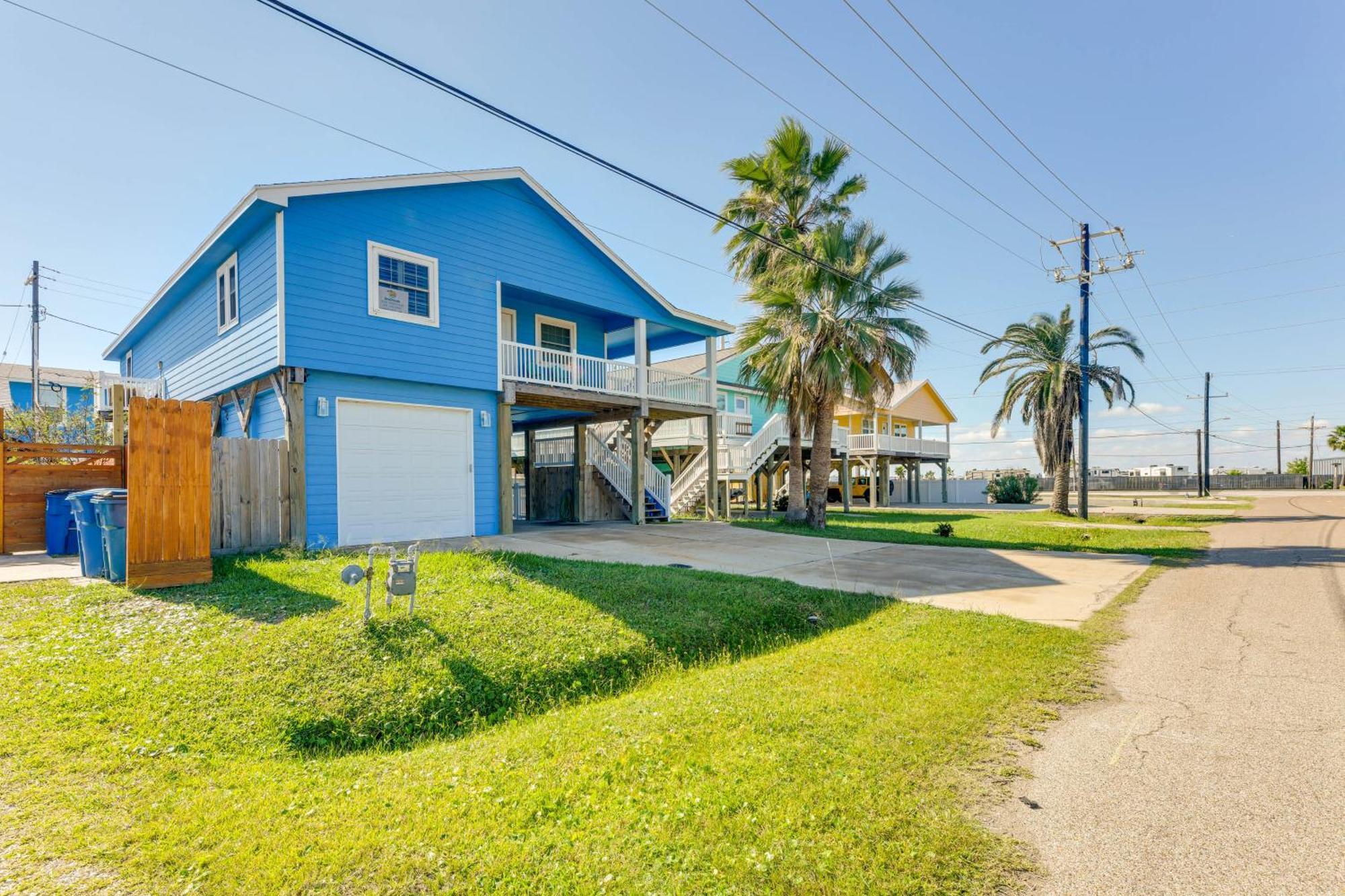 Trendy Port Aransas Home With Private Pool And Deck! Kültér fotó