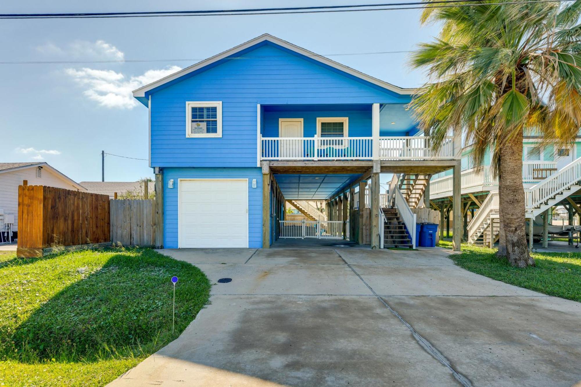 Trendy Port Aransas Home With Private Pool And Deck! Kültér fotó