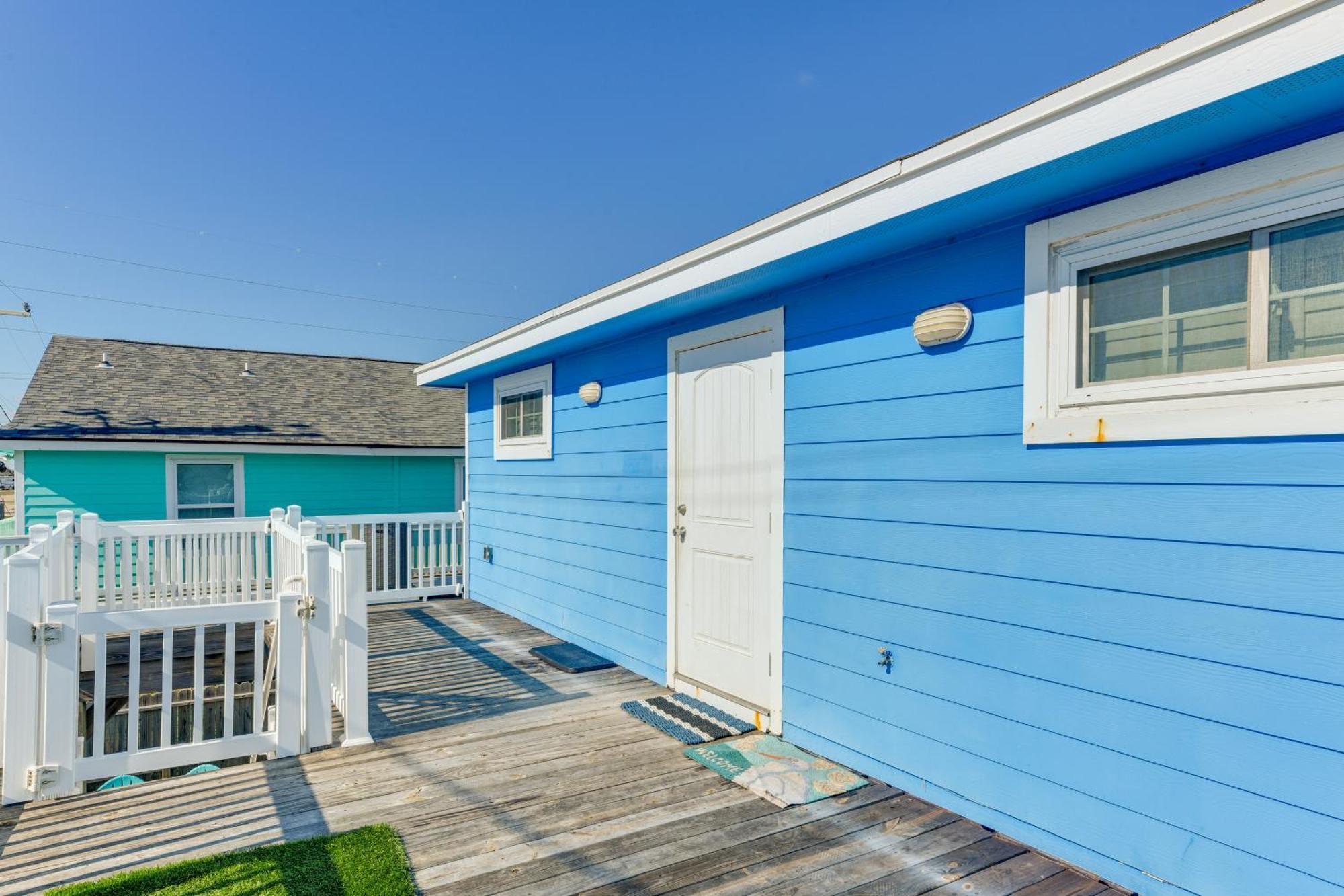 Trendy Port Aransas Home With Private Pool And Deck! Kültér fotó