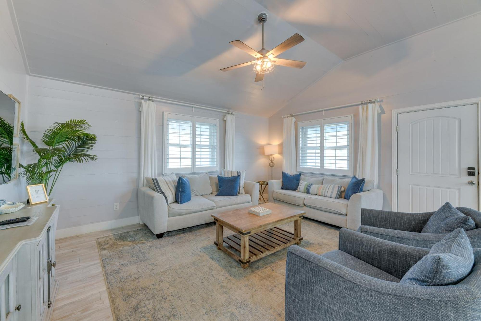 Trendy Port Aransas Home With Private Pool And Deck! Kültér fotó