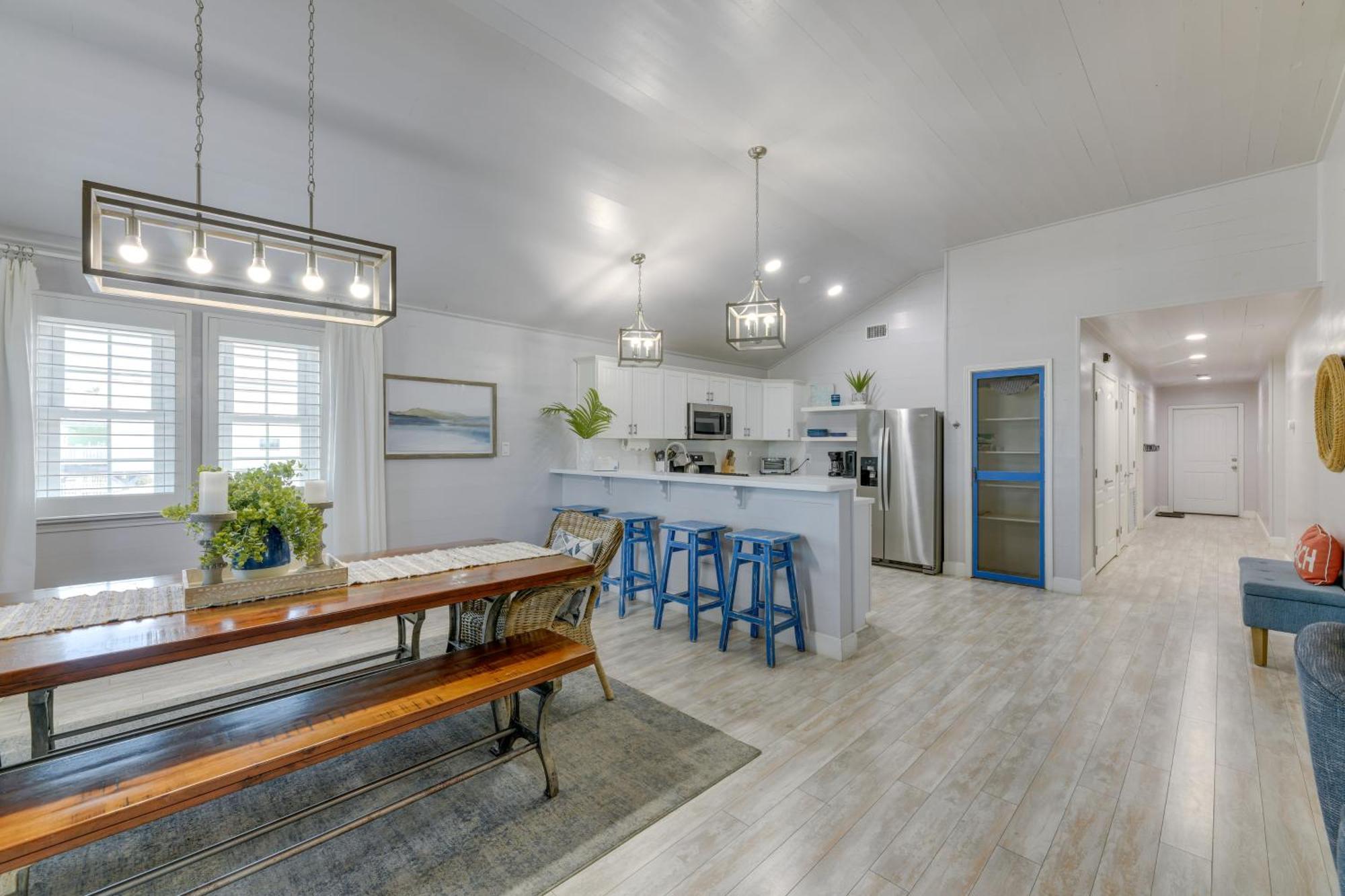 Trendy Port Aransas Home With Private Pool And Deck! Kültér fotó