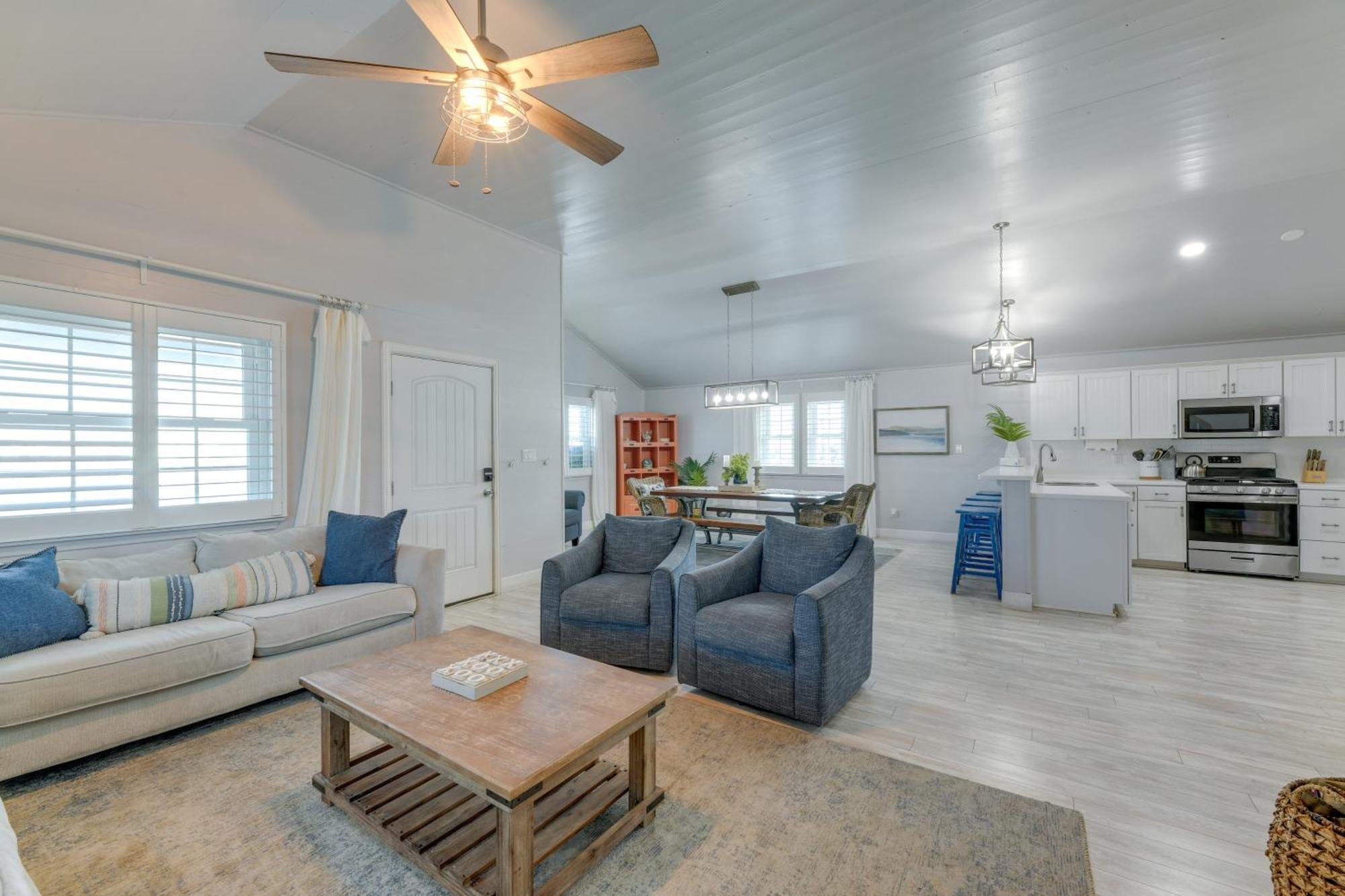 Trendy Port Aransas Home With Private Pool And Deck! Kültér fotó